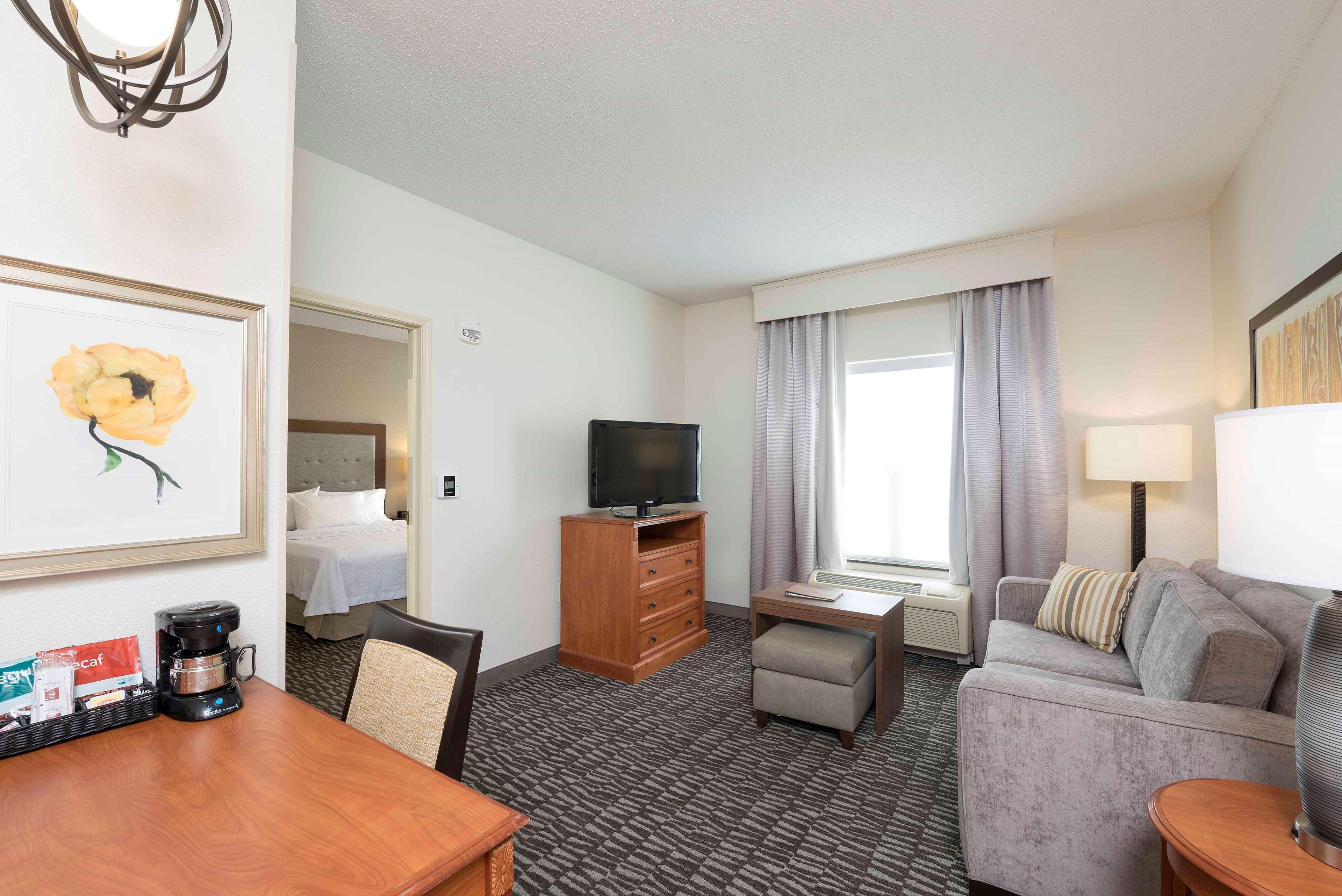 Homewood Suites By Hilton Indianapolis Airport / Plainfield Exterior photo