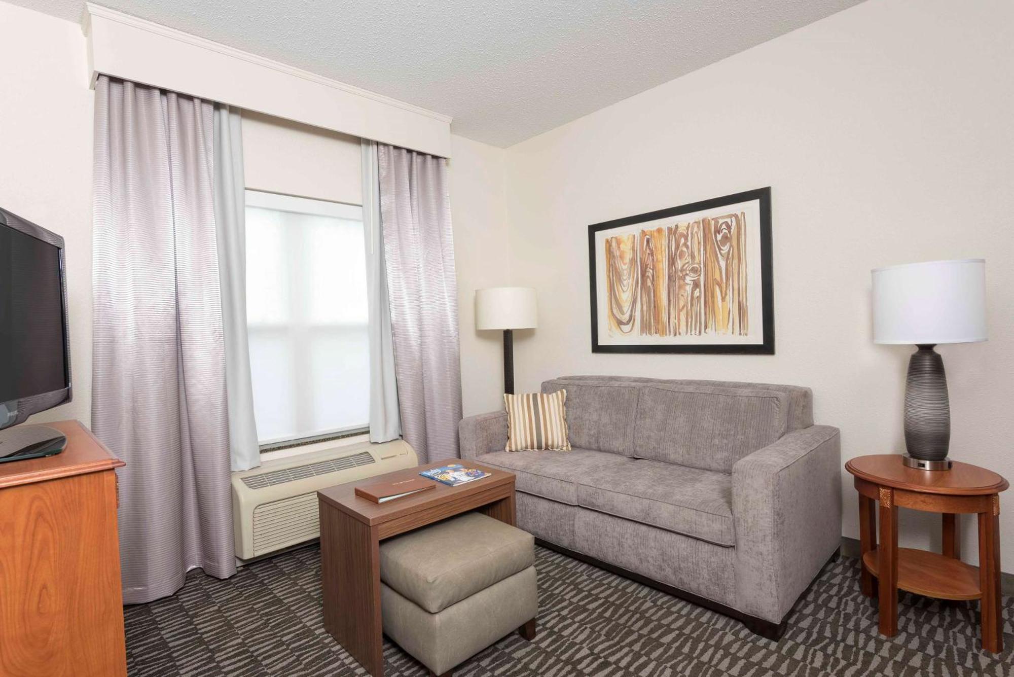 Homewood Suites By Hilton Indianapolis Airport / Plainfield Exterior photo